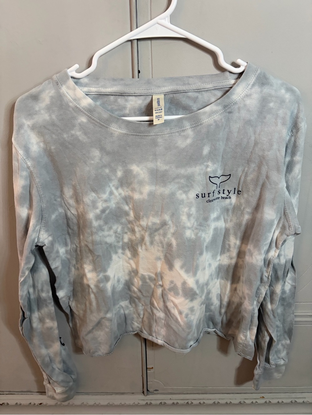 Surfstyle Women's Long Sleeve Tie-Dye Tee in Light Gray and White